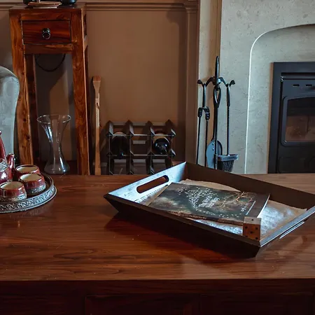 Spacious 5-bed Detached In Charming *