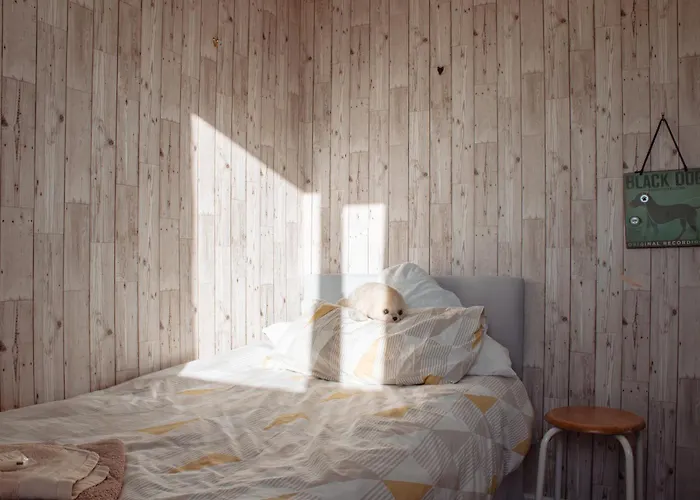 Holiday home Spacious 5-bed Detached In Charming *