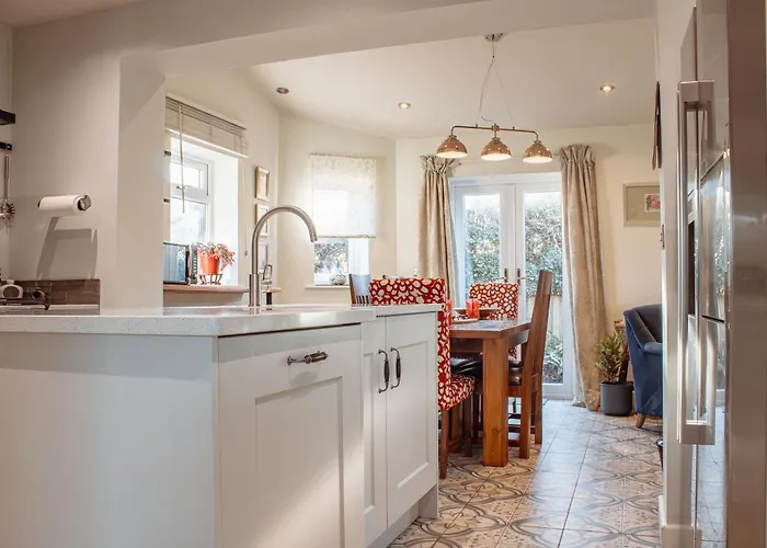 Spacious 5-bed Detached In Charming Dom wakacyjny Tadcaster