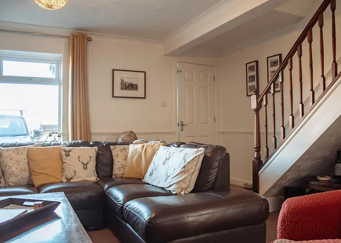 Spacious 5-bed Detached In Charming * Tadcaster