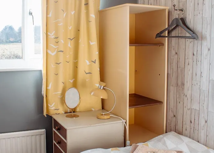 Spacious 5-bed Detached In Charming Dom wakacyjny